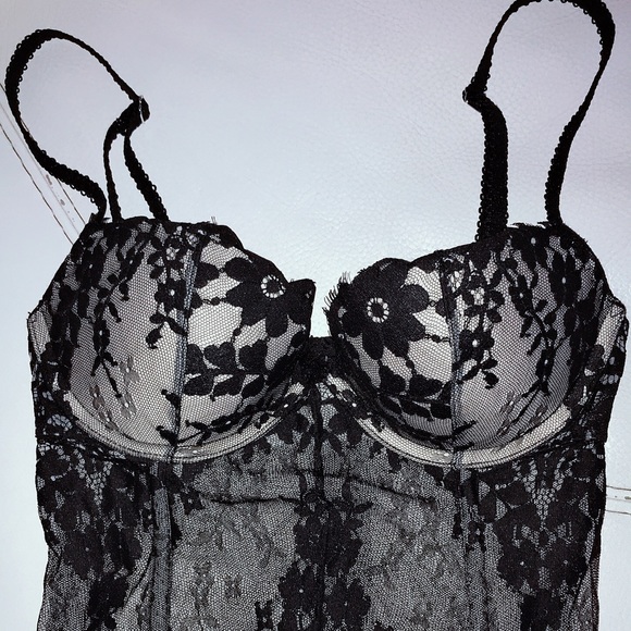 Victoria’s Secret corset - Picture 5 of 8